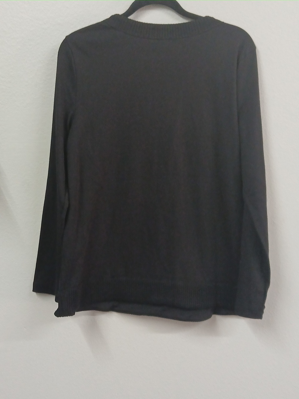 NWT RAFAELLA V Neck Ribbed Black Sweater Size Medium - Picture 6 of 7